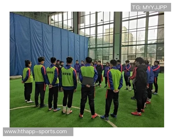 足协D级教练员培训班在上海正式开班海港俱乐部定向班迎来第十一期学员